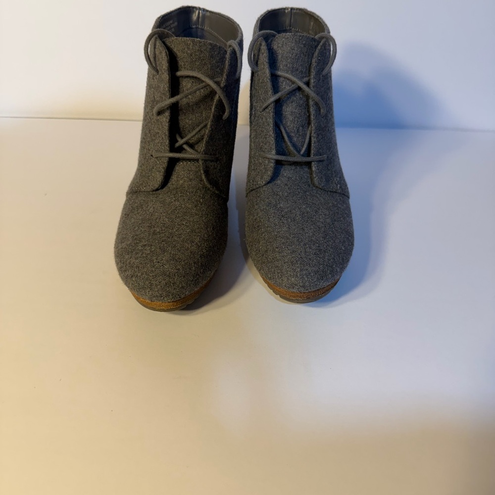 Dr. Scholl's Gray Lace-Up Ankle Boots - Picture 3 of 6